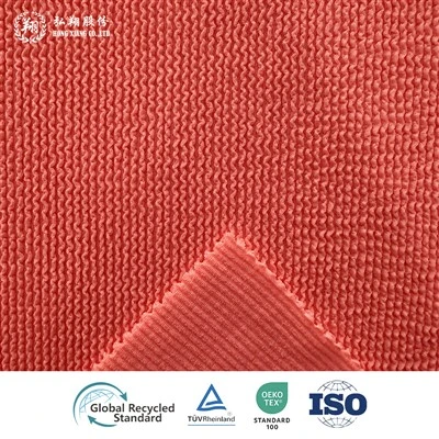 Tecido para roupas de banho no quintal